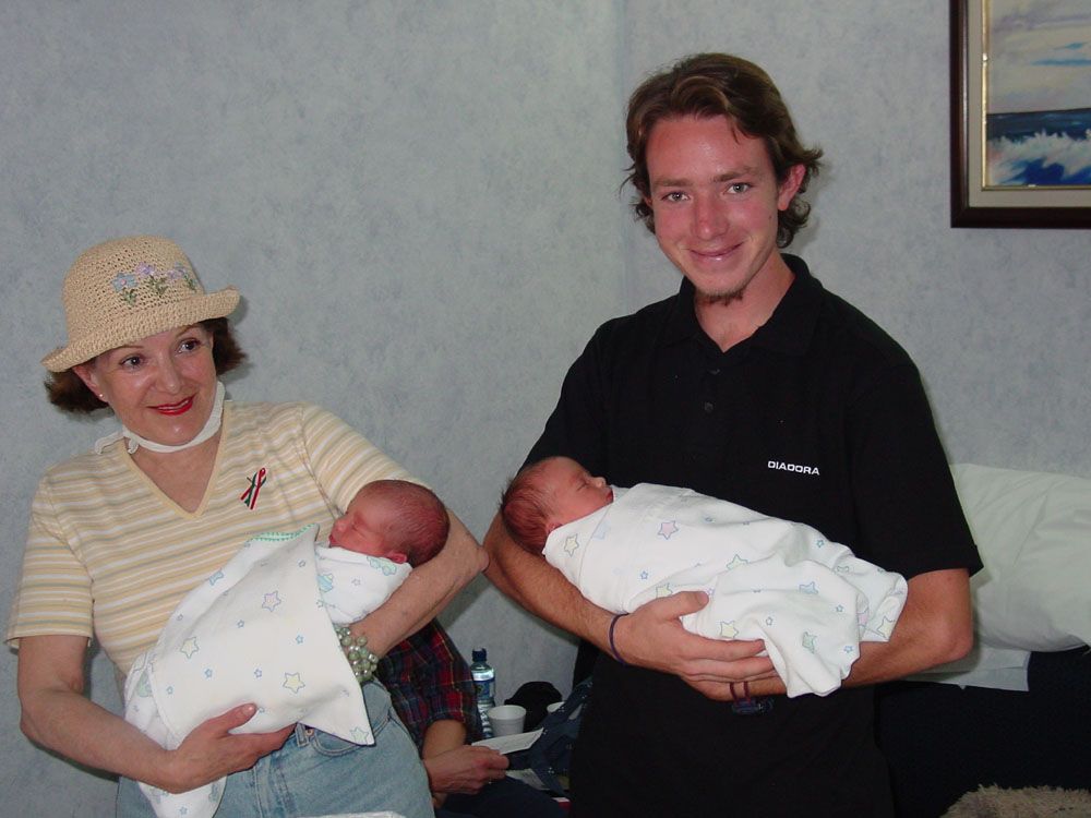 Margarita  y Leandro con los bebs